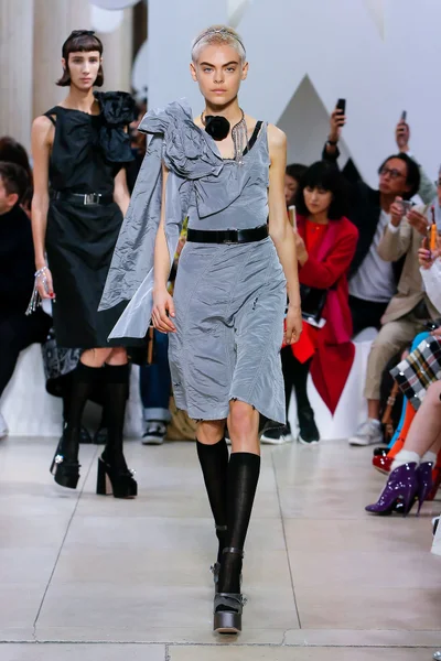 Look 1